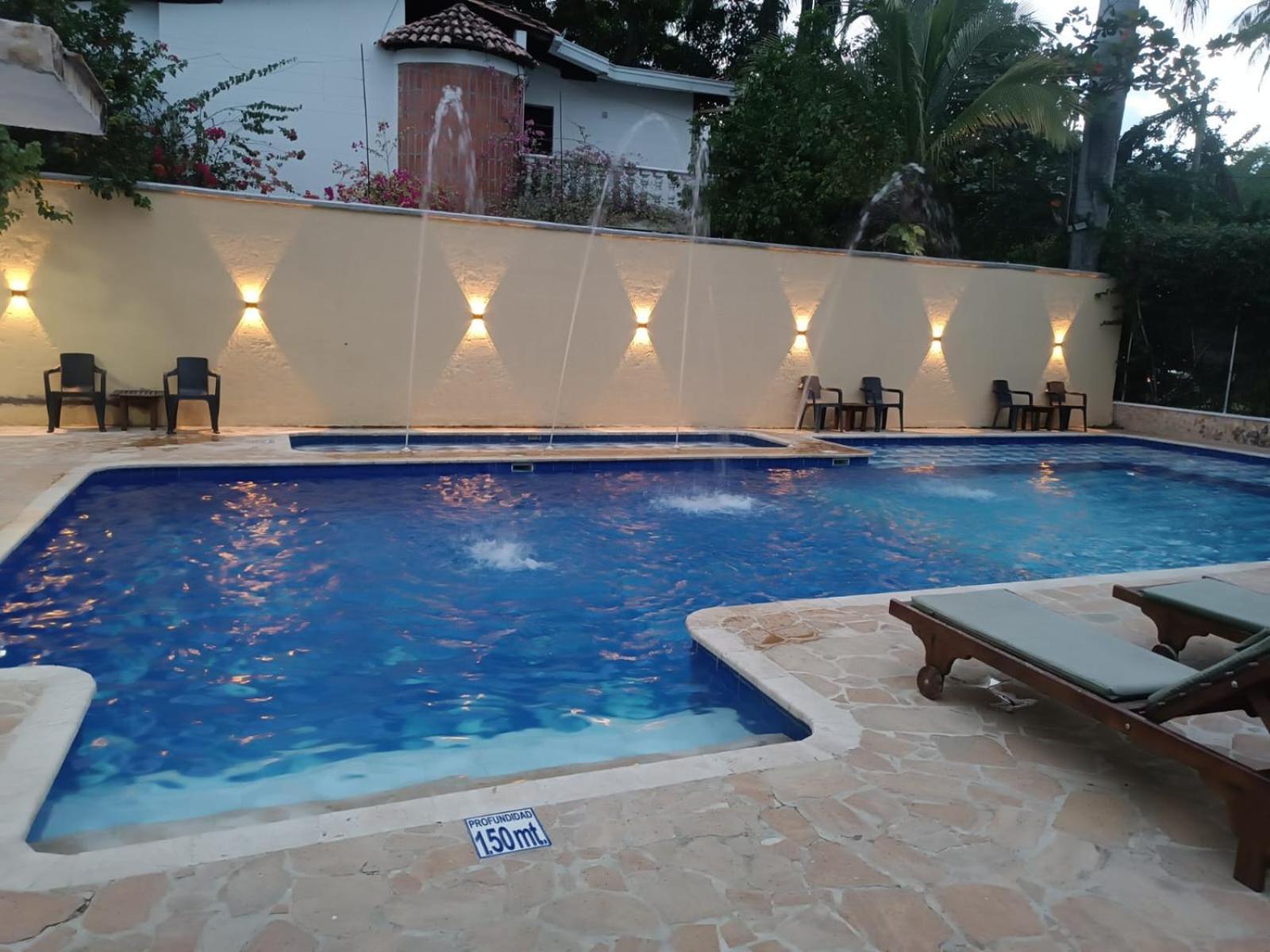Hotel Y Restaurante Bienmesabe Santa Fe de Antioquia Extérieur photo