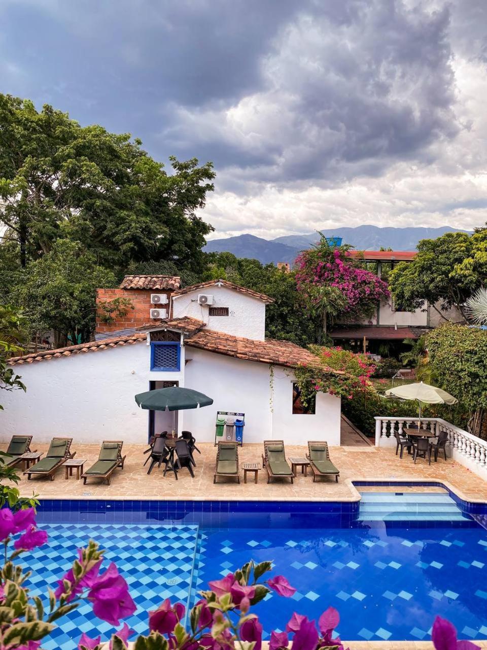 Hotel Y Restaurante Bienmesabe Santa Fe de Antioquia Extérieur photo