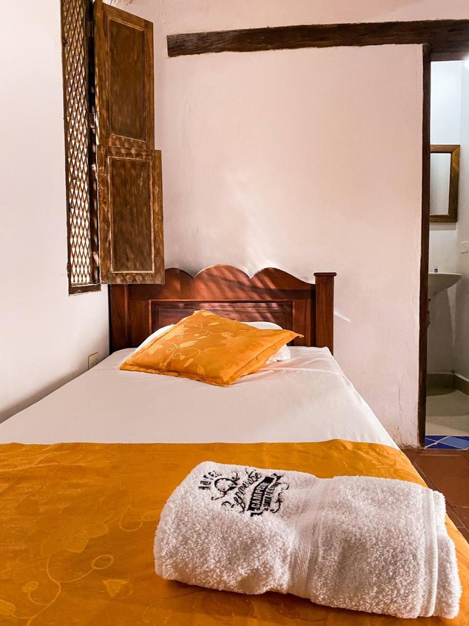 Hotel Y Restaurante Bienmesabe Santa Fe de Antioquia Extérieur photo