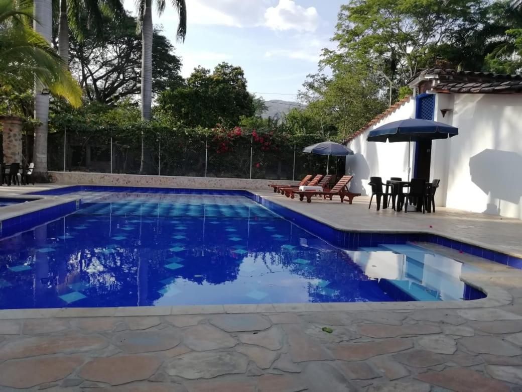 Hotel Y Restaurante Bienmesabe Santa Fe de Antioquia Extérieur photo
